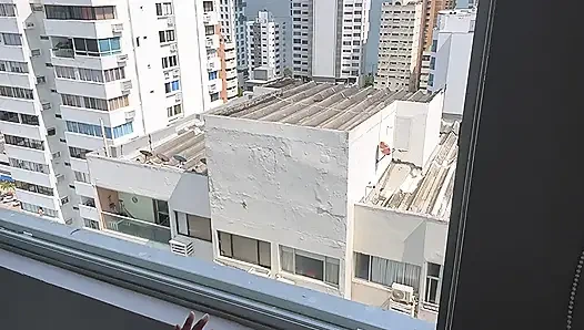 Meine hübsche Frau betrügt mich mit meinem Nachbarn