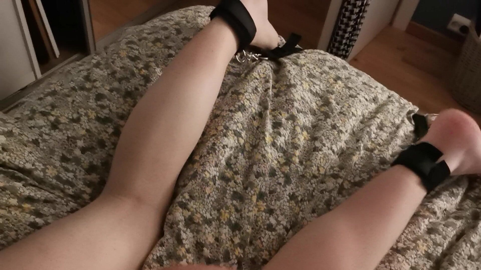 Å bli straffet av pappa-mannen min for for mye skjermtid (camwhoring)