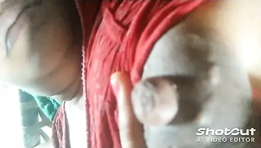 Hot bhabhi ki Desi chuchi rasgulle wali