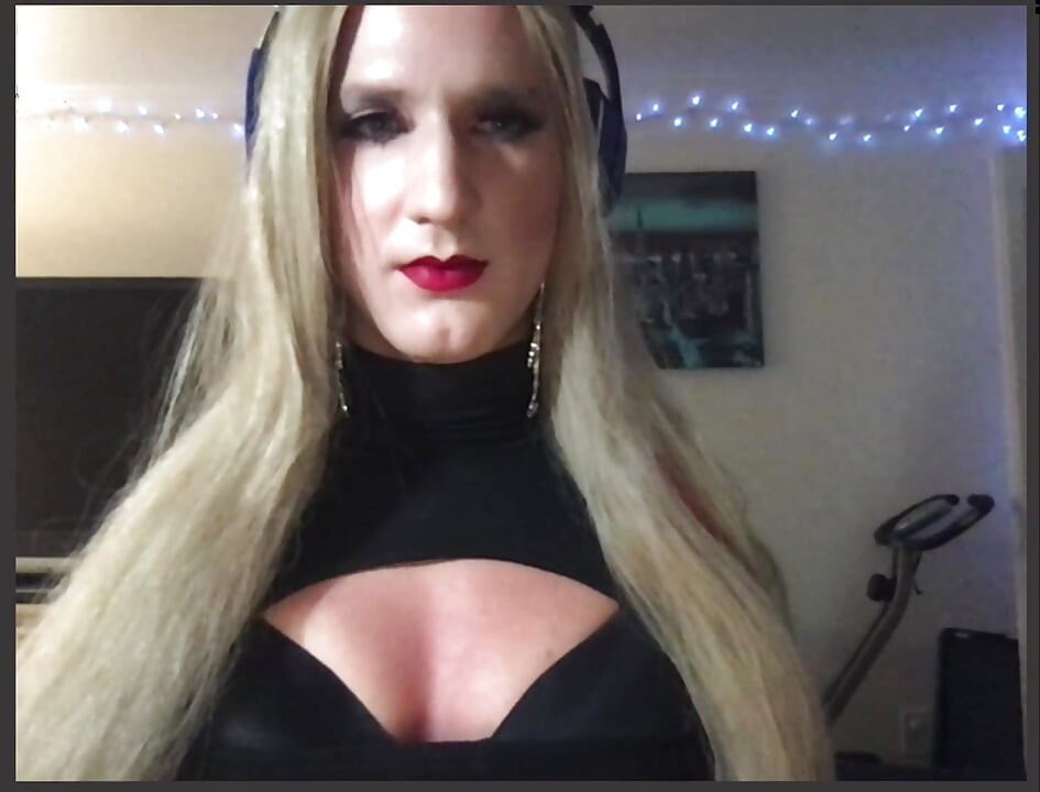 Caliente chica chica camming polla y anal