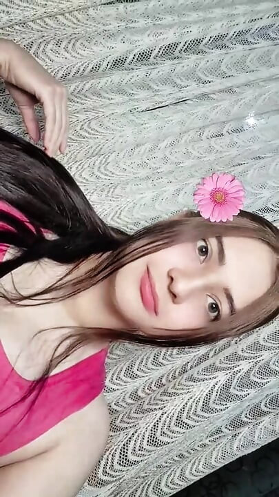 Colombian girl masturbates with her best friend