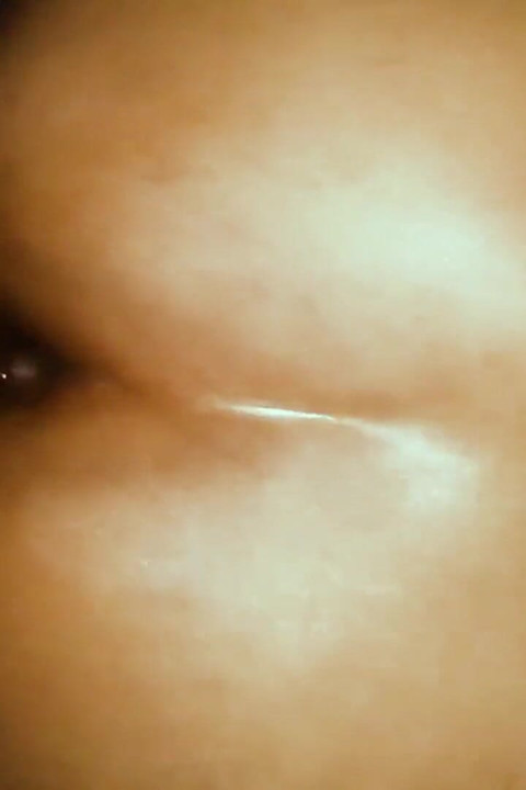 她想尝试肛交, 但我的鸡巴太大了, 对她超级紧的肛交来说, 她最后还是成功了
