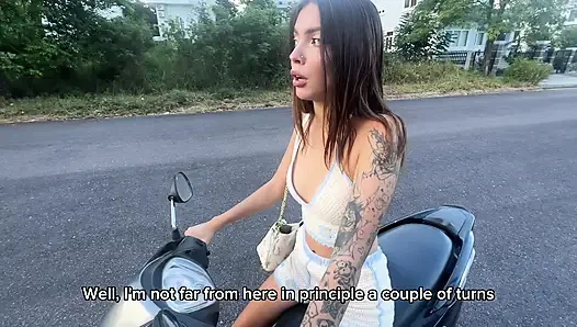 Komşumdan Eve Bırakmasını Istedim, Sonra O Da Beni Sevişti