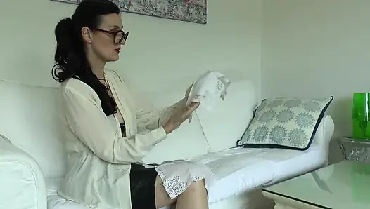 Beyaz, regal dantelli mendilleri kokluyoruz - lady victoria valente