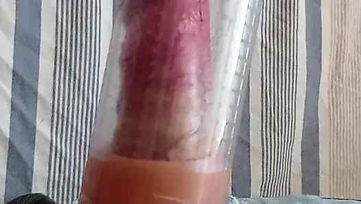 Penisimi pompalıyorum
