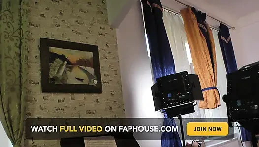 Lola Lara с бесподобной летающей юбкой и крошечные стринги за кулисами, кадры - 4K