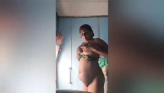 Sexy bhabhi devar ne flating karke pata liya uske baad puri raat kiya sex