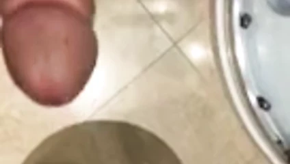 Bay canavar benim için mastürbasyon yapıyor