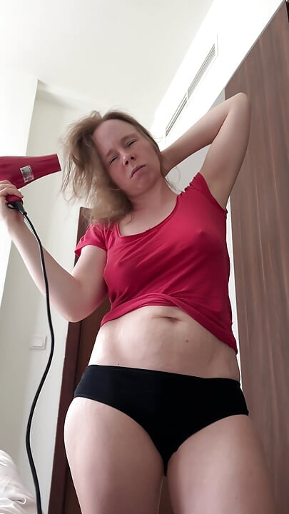 Rubia guapa con tetas grandes