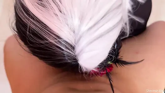 Cleaning girl tells me that she has no money, I offer her a deal and she ends up with her cock up to the inside
