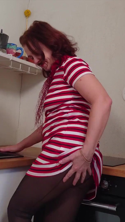 Gilf Iris Fucking Herself In Black Pantyhose Collection | Clip 1