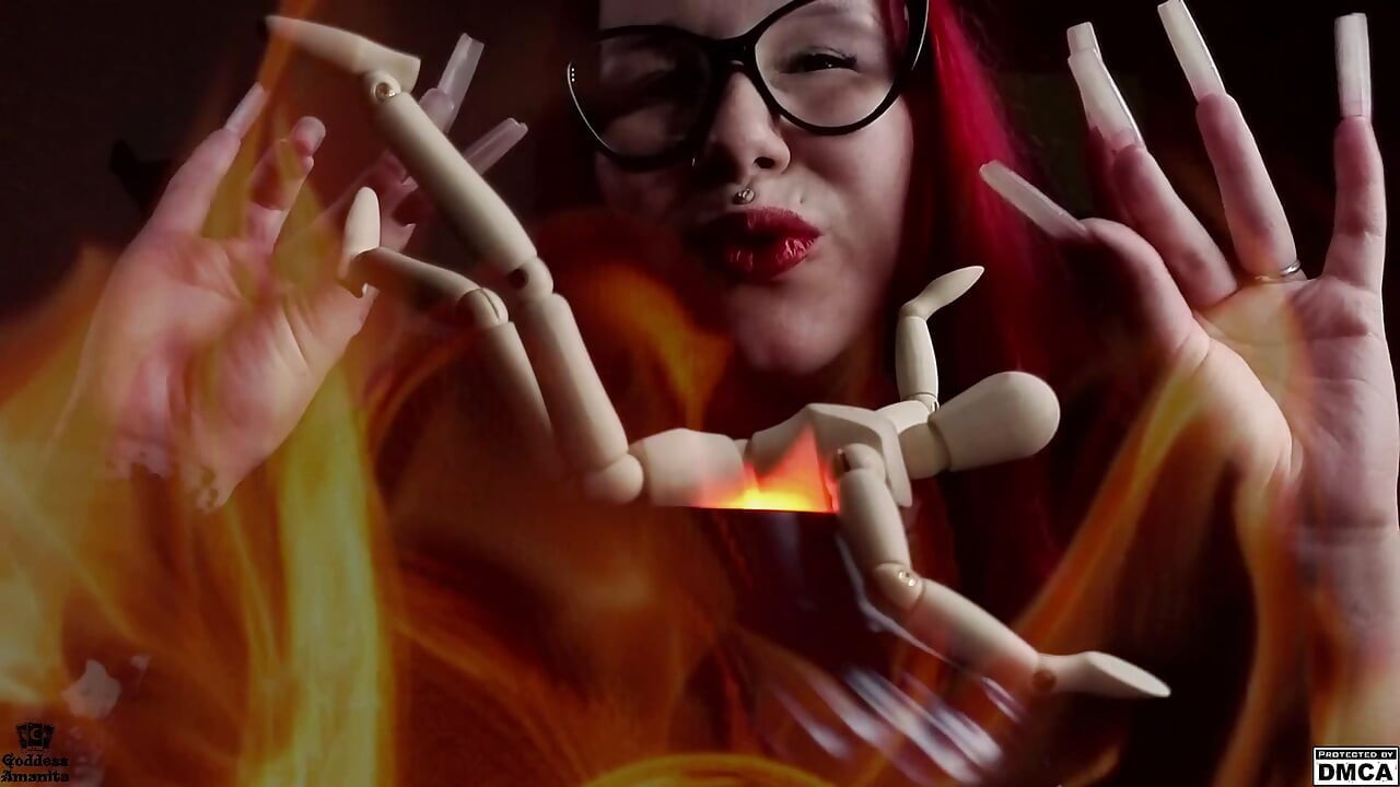 di tangan saya, api di Cauldron
