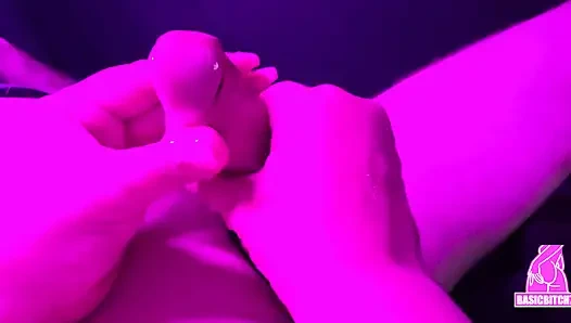 Edging-handjob mit riesiger ladung sperma