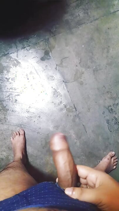 Water came out of the cock, punched inside the tights.