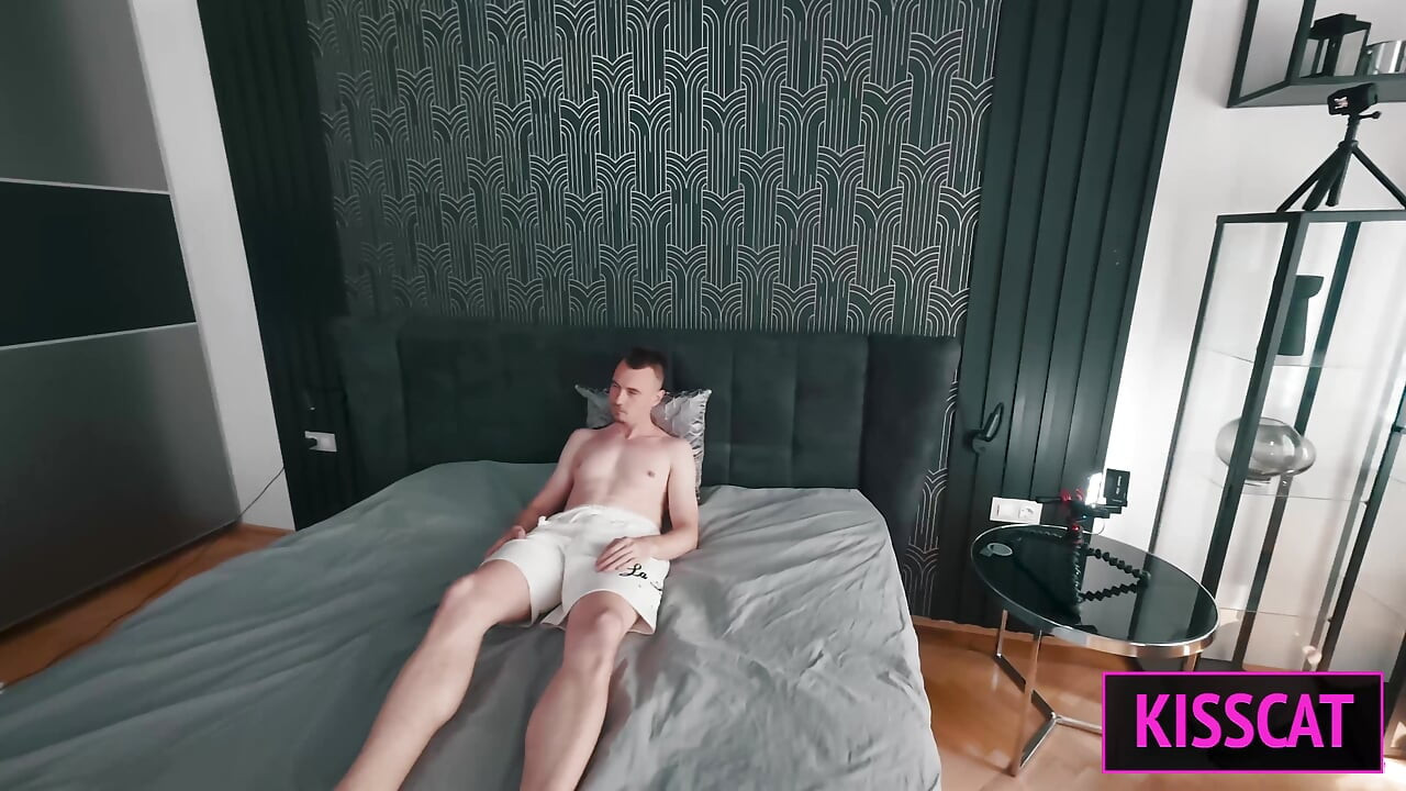 Ehefrau teilt ehemann mit heißer MILF für wilden dreier - Können sie die rohen orgasmen bewältigen?