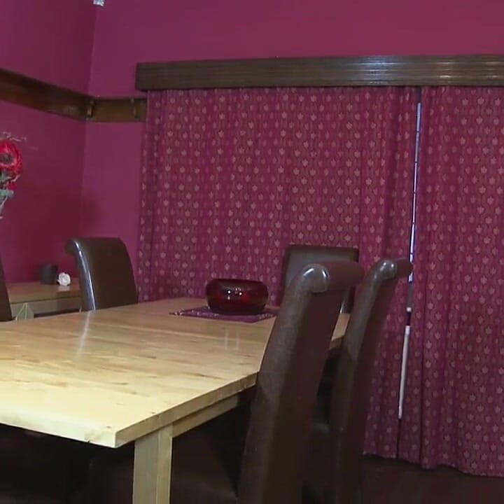 Lucy мастурбирует