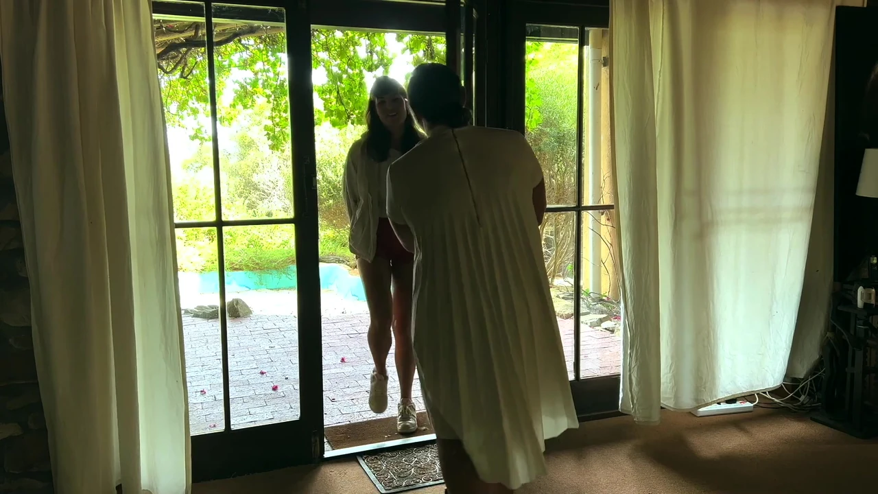 Dominatrix Mistress April – Slave Nanny in action