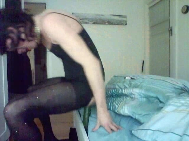 TGirl got a gape 1