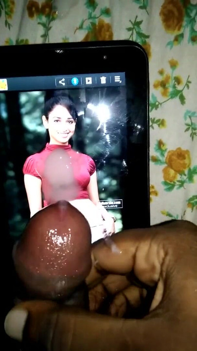 Spectacular moment from "Kanji Rani Tamannakku en kanji"