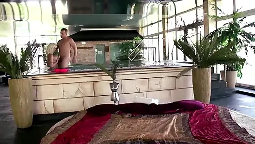 Aşık orta yaşlı seksi kadın - (tam film)