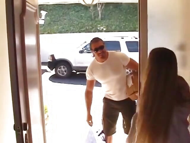Fit stud comes over to hot blonde's house to give a massage and ends up fucking her