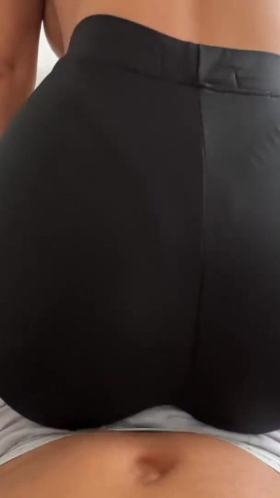 Stepsister surprise me with her big ass lap dance and humping my dick in sexy leggings | Clip 1