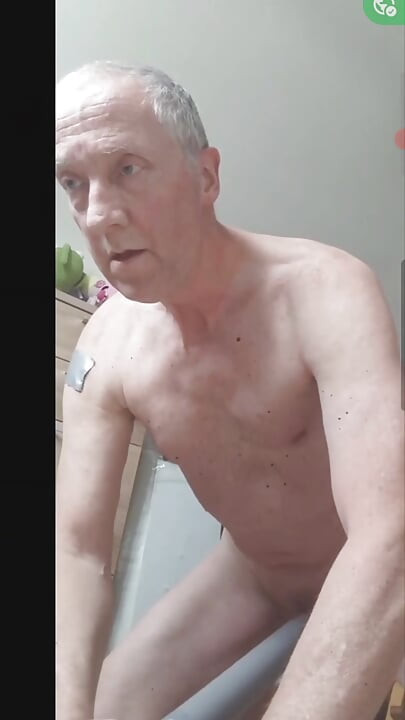 GRAZY VACUUMCLEANER MILKING HANDSFREE SEXSHOW BIG DICK CUMSHOT