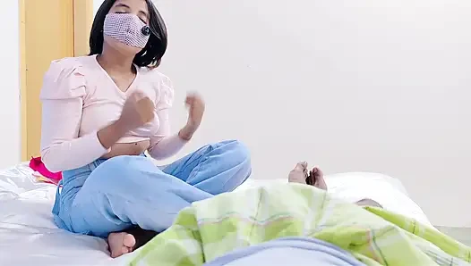 18+ college girl learn how to satisfy her boyfriend