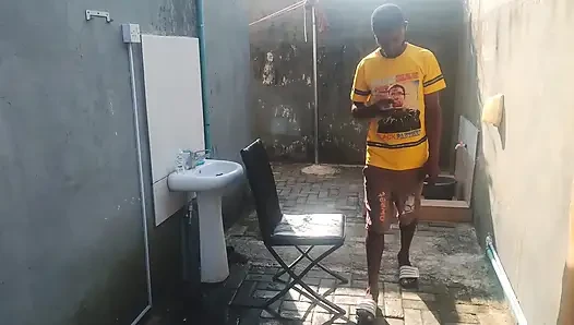 За сценой