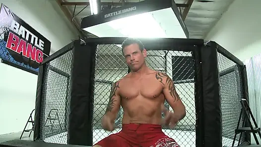 Blonde slut is spreading her legs for a huge dong