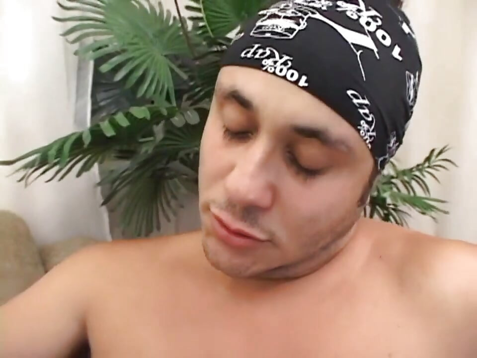 Lizanje velike pičke i sisanje analnog dilda u biseksualnom dupetu