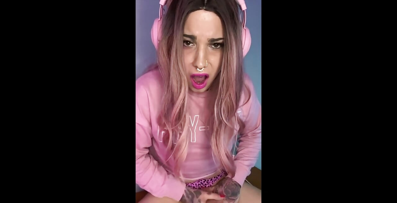 ทั้งหมดในสีชมพู, ความรู้สึกเหมือนตุ๊กตาบาร์บี้ที่มีรอยสัก, ฉันชักว่าวเพื่อคุณ