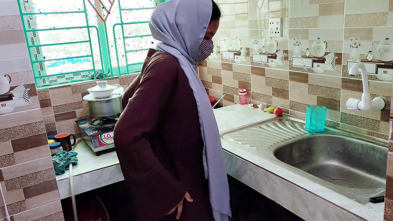 Indian hijabi stepmom fuck by stepson in the kitchen Desi xxx