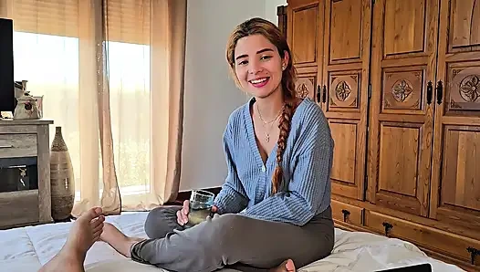 Üvey babası yoğun bir sikiş karşılığında üvey kızından bir sır saklıyor. Amatör!!