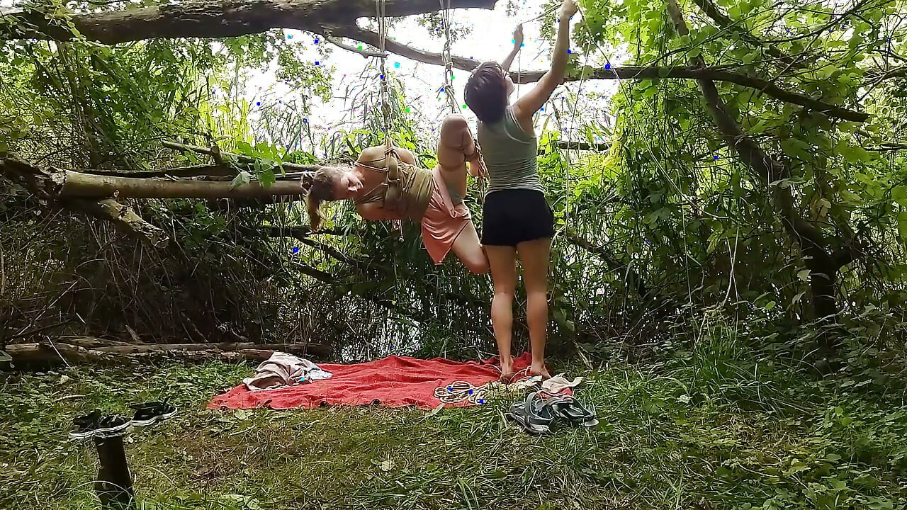 Forest Princess Meet Wankers