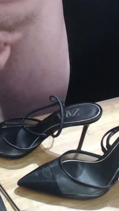 Cumshot On Sexy pointed Toe Zara Sandals | Clip 1
