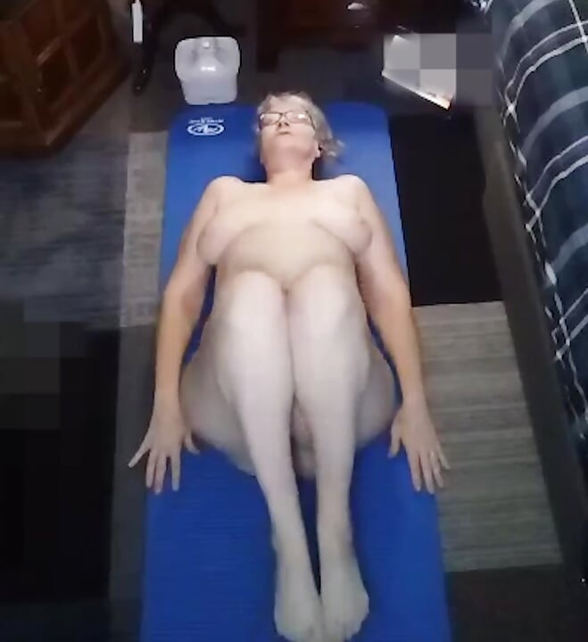 Hot BBW MILF Doing My Morning Yoga Exercises!
