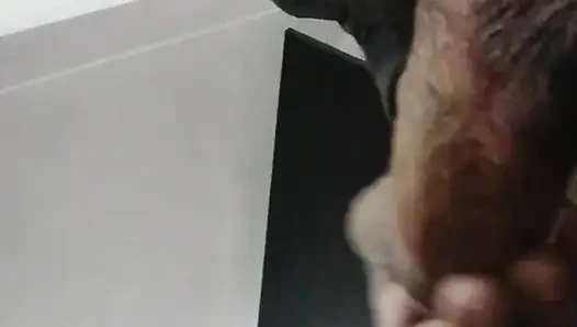 Ben lezzetli olana kadar sikime dokunuyorum
