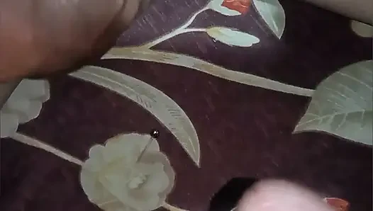 Meri bibi mere dost se chudate huye pakadi gae rat ko