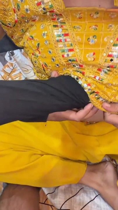 Gao's maternal girl fucked in the ass at Oyo Hotel sucked his thick cock into his girl Hindi audio, doggy style anal | Clip 1
