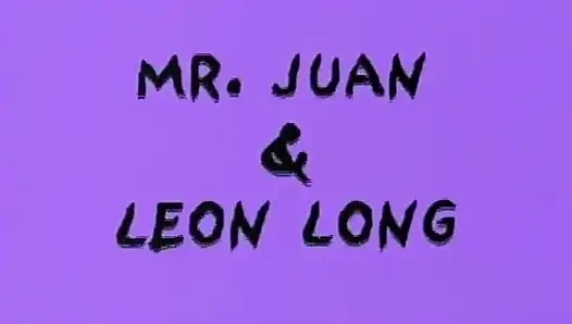 Dua pria sange nyepong kontol besar cowok berbulu ini