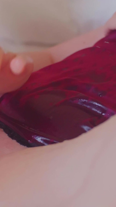 Αξέχαστη στιγμή από το "Never Came So Hard In My Life - Pinching Nipples & Squirting"