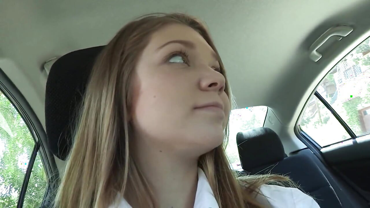Teen whore gets a good mouthfuck after being picked up