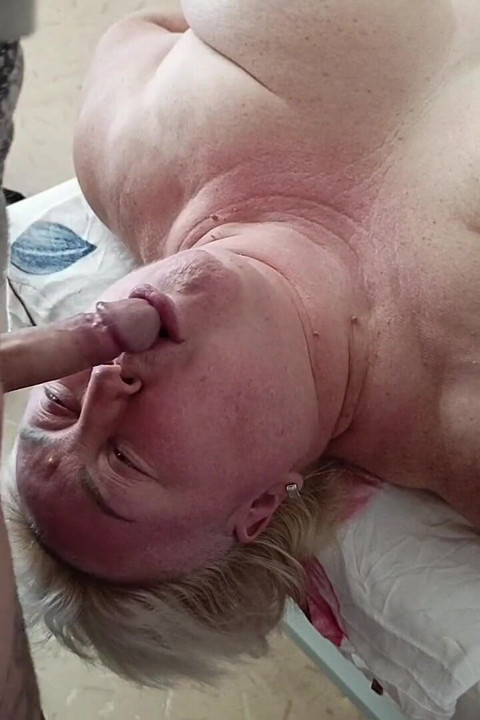 I Fuck My Stepmom Hard Deep in My Mouth and Fill It with Cum