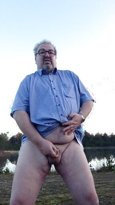 Wanking at the lake