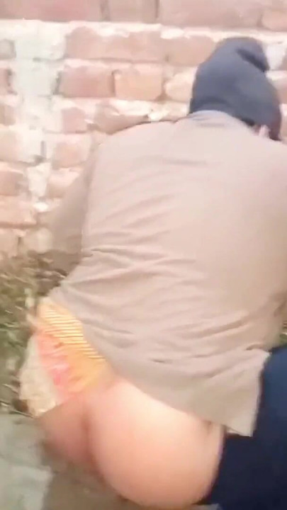 Desi bhabhi show the big ass | Clip 1