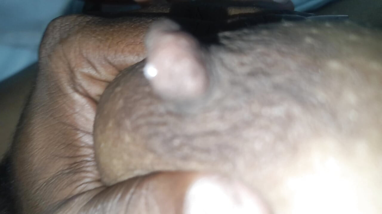 Ama de casa tamil compartió cama con vecino