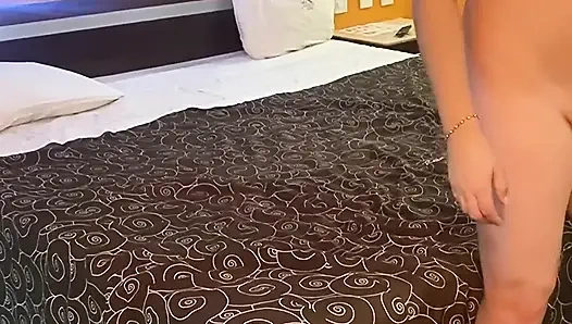 Yüksek topuklu ayakkabılarla anal sikişiyor