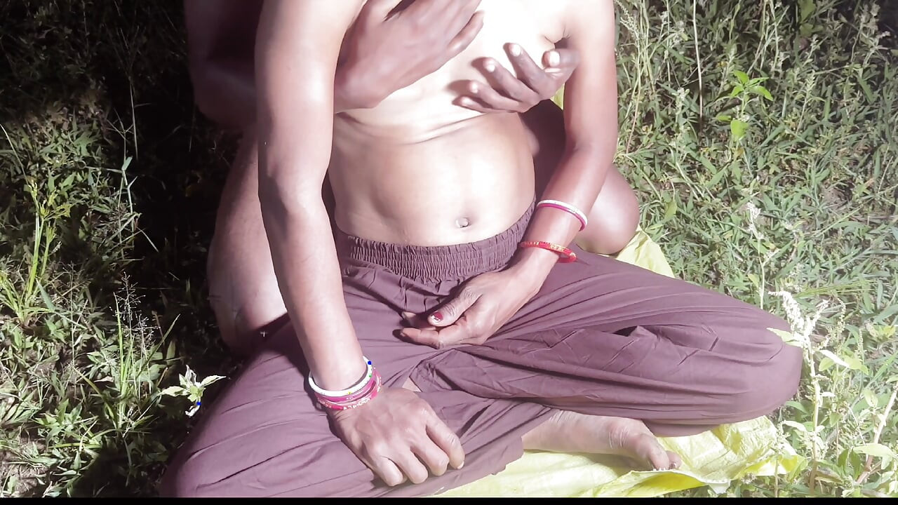Having Sex with girlfriend outside the house in the fields at night
