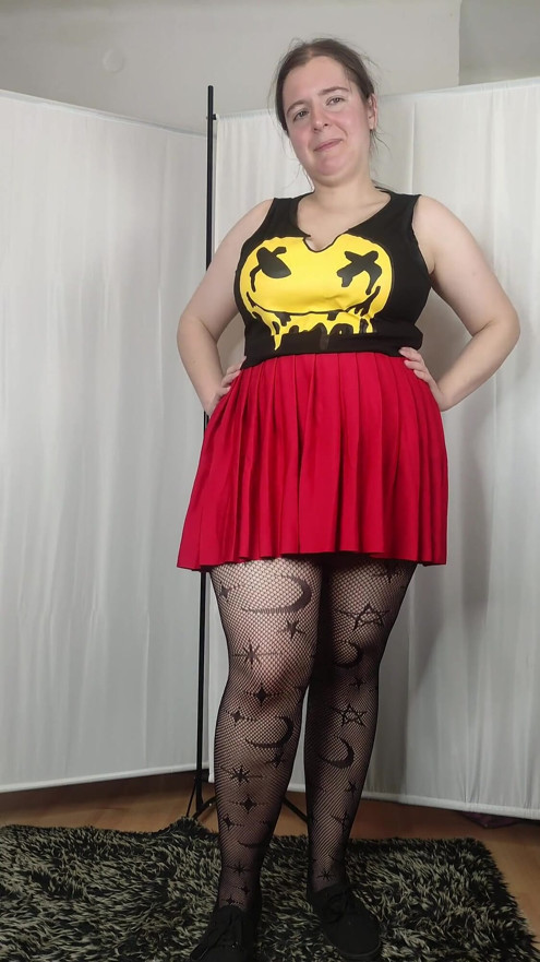 [4k] Patterned Pantyhose and Red Mini Skirt Try on